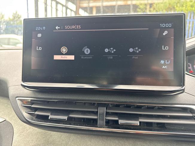 PEUGEOT 5008 Photo 13