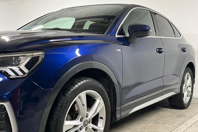 AUDI Q3 Photo 40