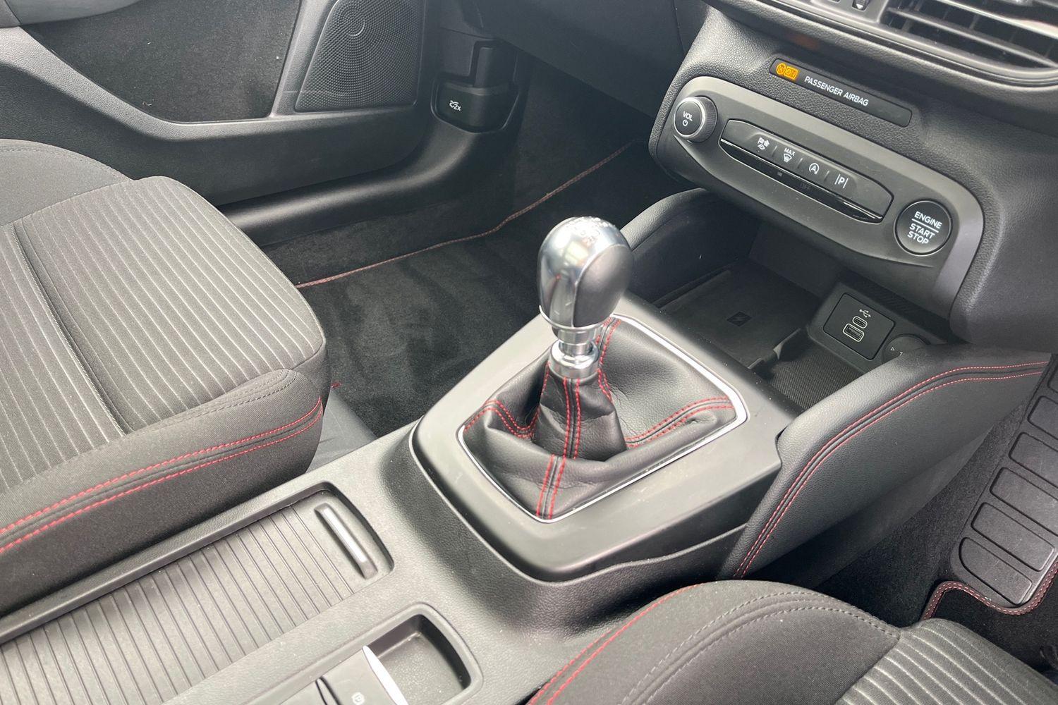 Ford FOCUS Photo 37