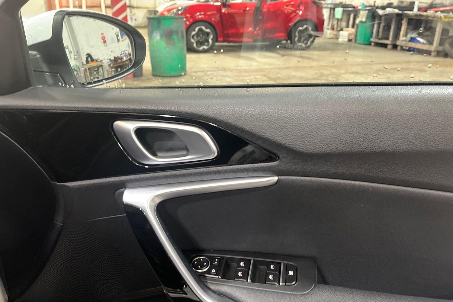 Kia XCEED Photo 23