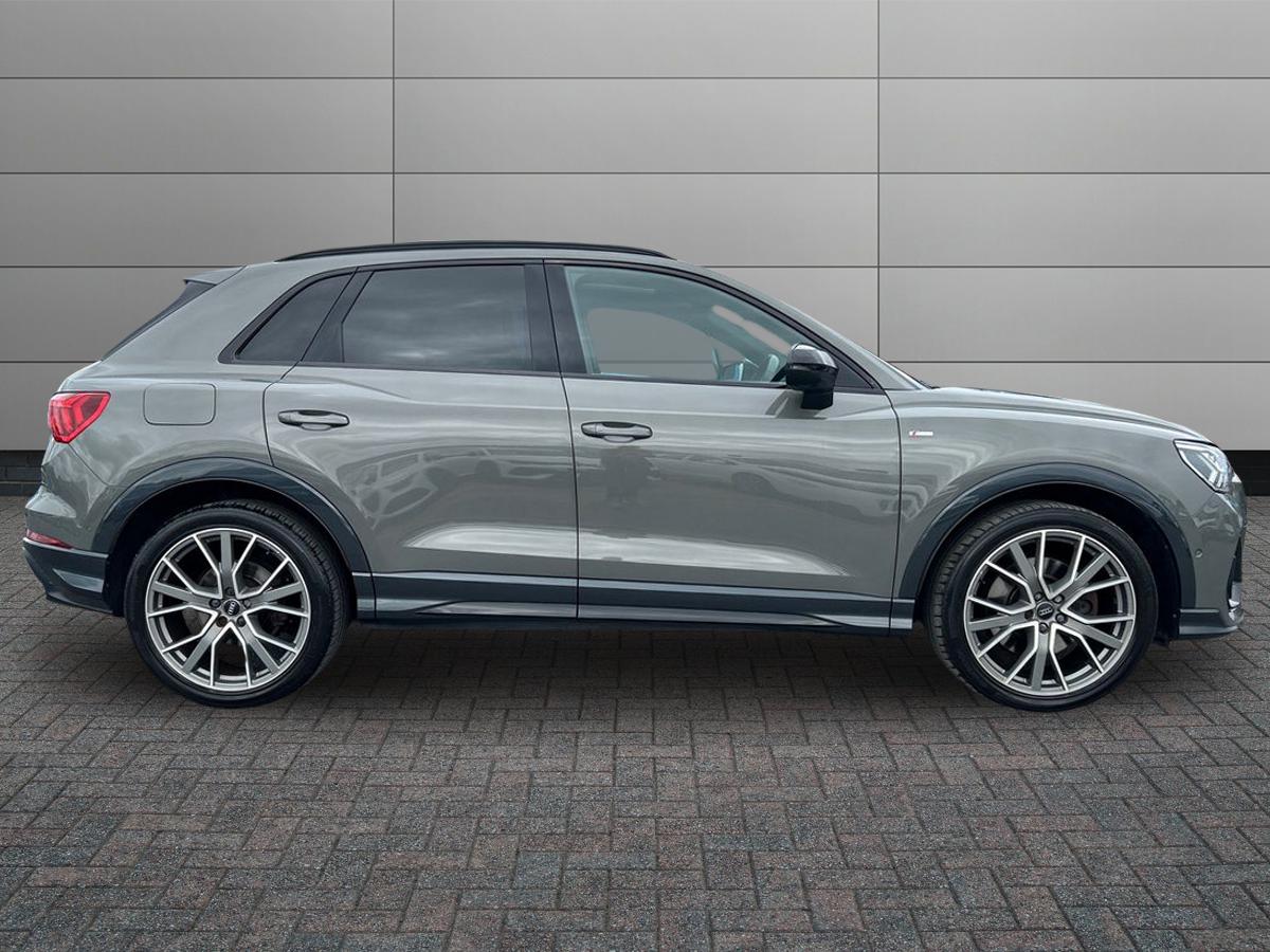 Audi Q3 Photo 4