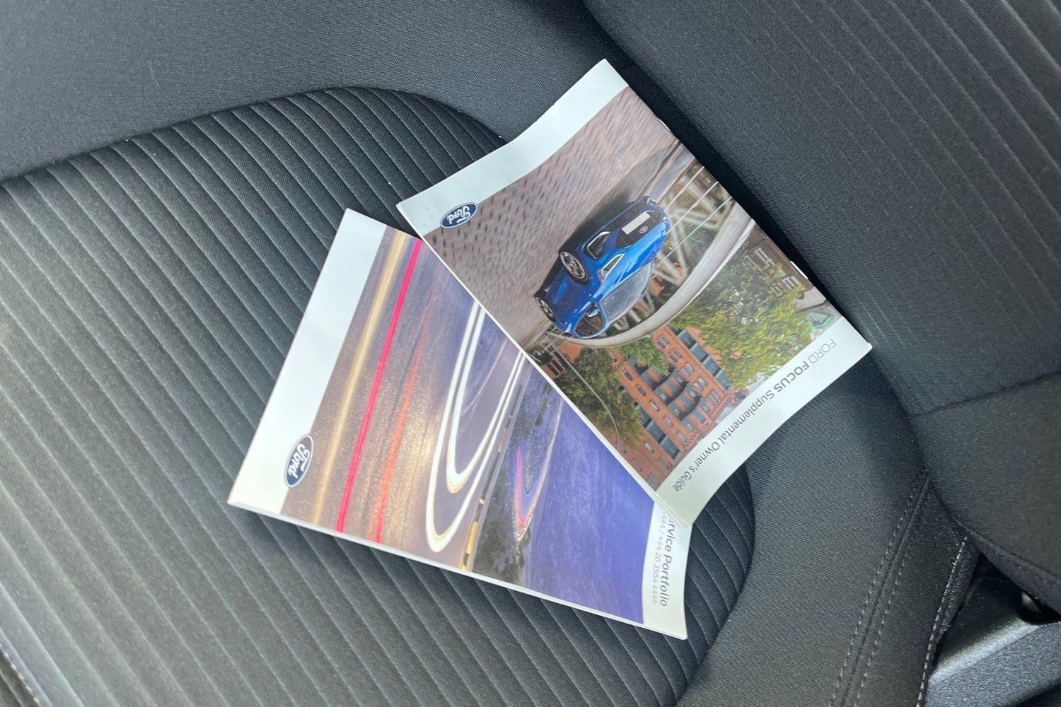 Ford Focus Photo 21