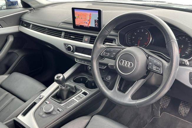 AUDI A4 Photo 6
