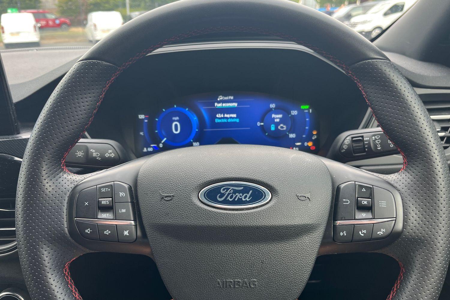 Ford KUGA Photo 11