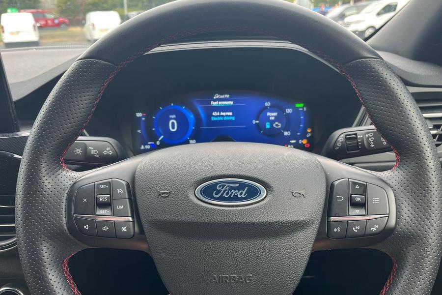 Ford KUGA Photo autoimg-22eb109777b8a06002eb9ad434620b168beb08ae.jpg