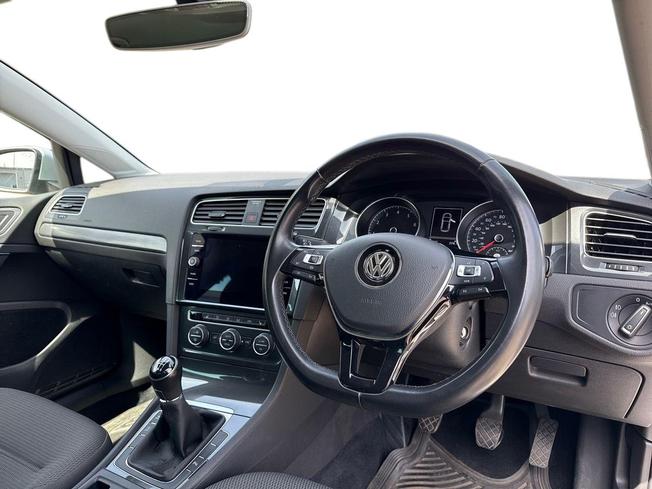 VOLKSWAGEN Golf Photo 6