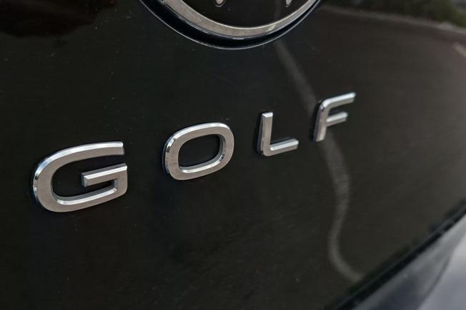 VOLKSWAGEN Golf Photo 21