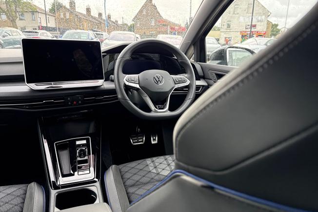 VOLKSWAGEN Golf Photo 33