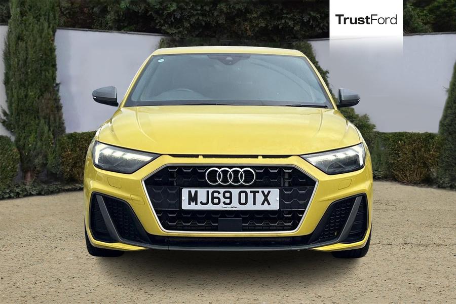 Audi A1 Photo autoimg-22f2c564caec06ba7249b632893013d284f98558.jpg