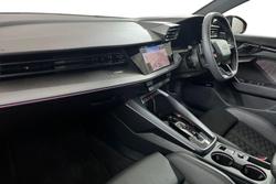 AUDI RS3 Photo 2