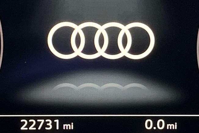 AUDI Q3 Photo 15