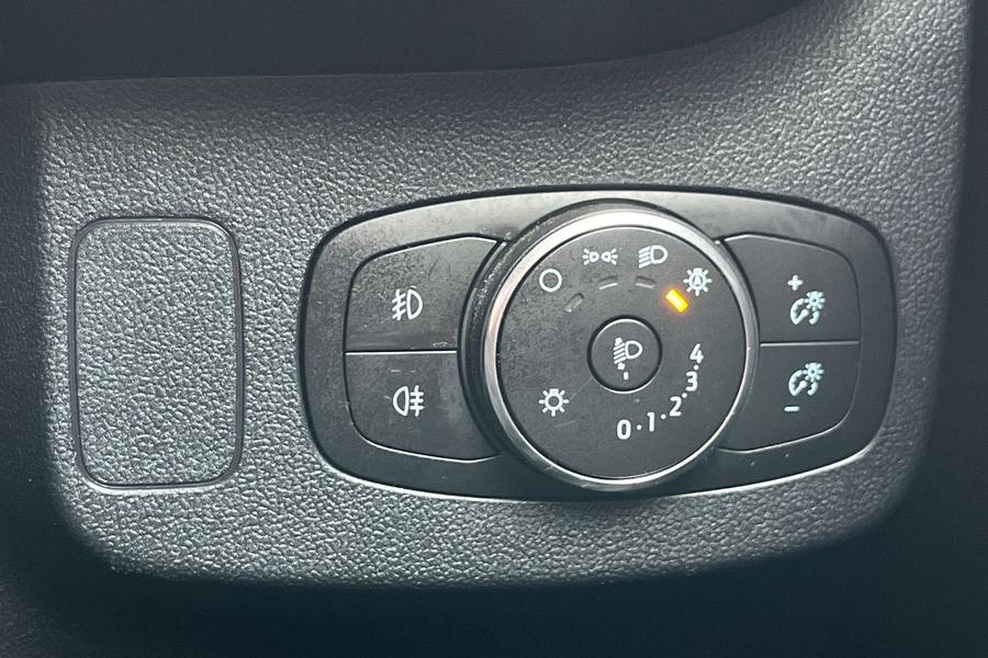 Ford PUMA Photo autoimg-22f6a10ff0856868fb7796701c152f163ae1fcbc.jpg