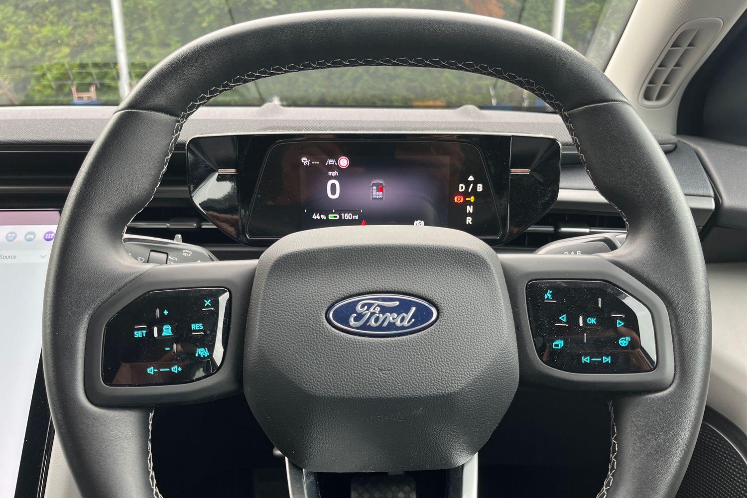 Ford Explorer Photo 11