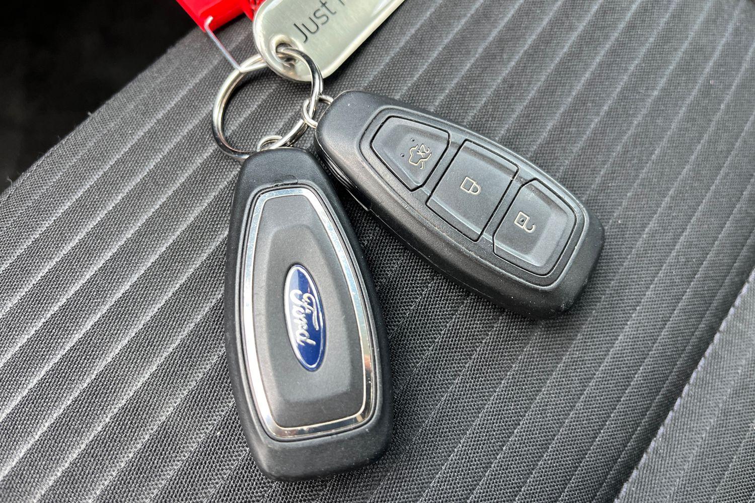 Ford FOCUS Photo 21