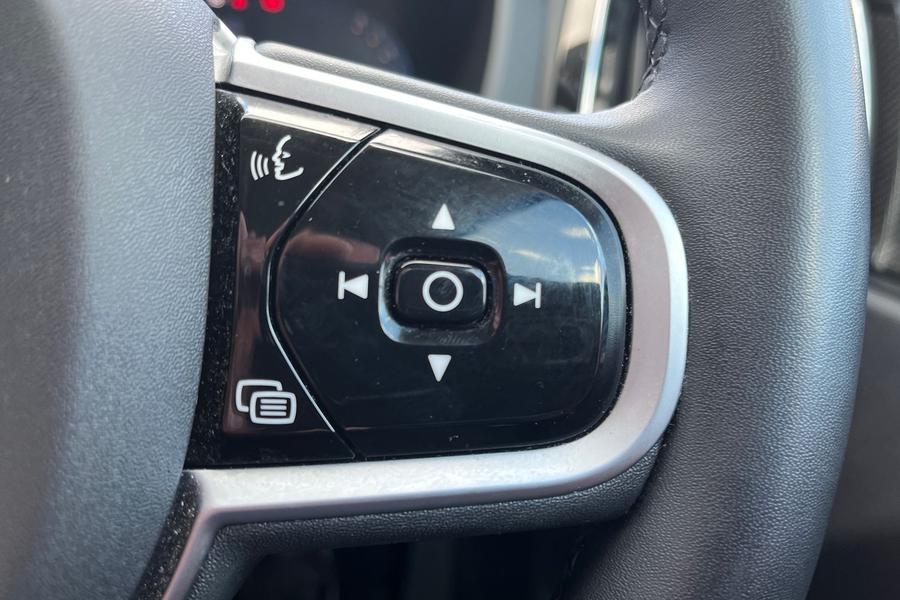 Volvo XC60 Photo autoimg-22fac41e0f75072c7694acf0b2854d3f25c90772.jpg