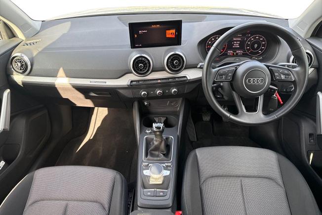 AUDI Q2 Photo 10