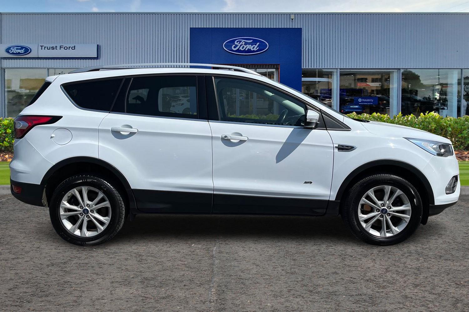 Ford KUGA Photo 2