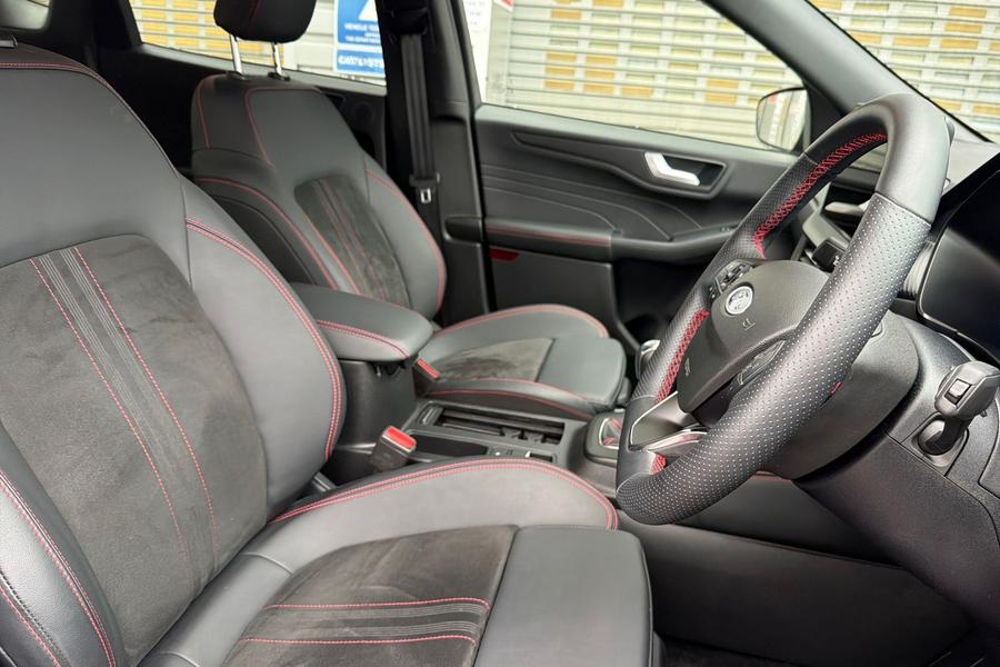 Ford KUGA Photo autoimg-22fe6af36706e946b51003b32c287dc6ee22dd27.jpg