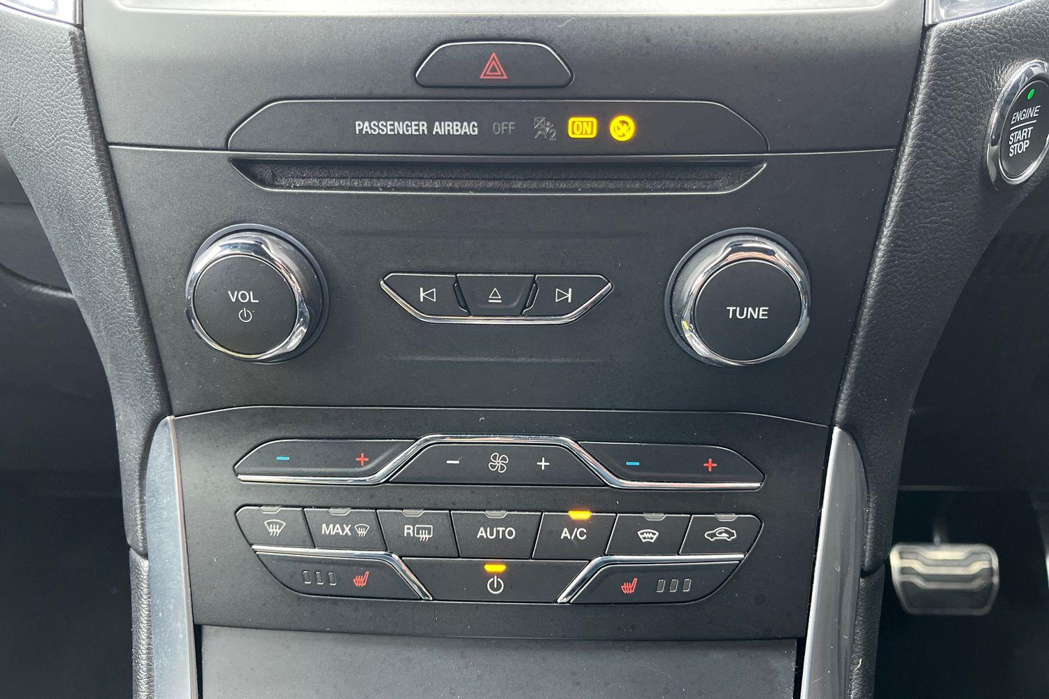 Ford S-Max Photo 32