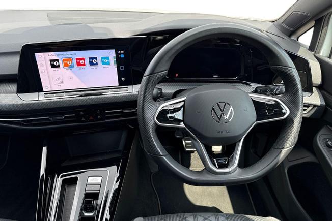 Volkswagen Golf Photo 11
