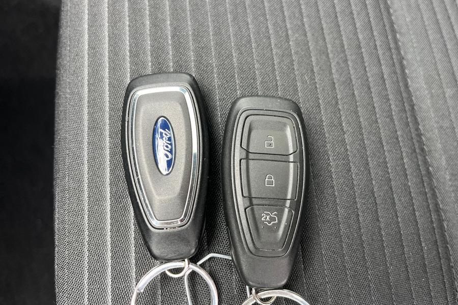 Ford FOCUS Photo autoimg-2310552dc7265dd7564b9cdd7fc9c449a64b7fdf.jpg
