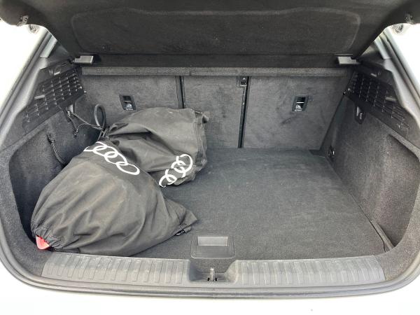 Audi A3 Photo autoimg-231110b691a0923043f17f26b9fd16714330e182.jpg