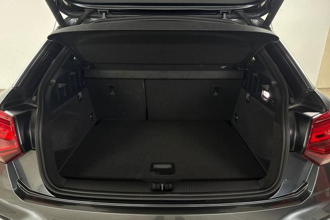 Audi Q2 Photo 12
