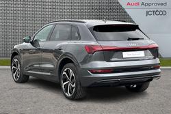 AUDI e-tron Photo 3