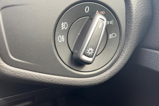Volkswagen Golf Photo autoimg-231517289a775063c3b69cd54b215e63fa5aa0b0.jpg