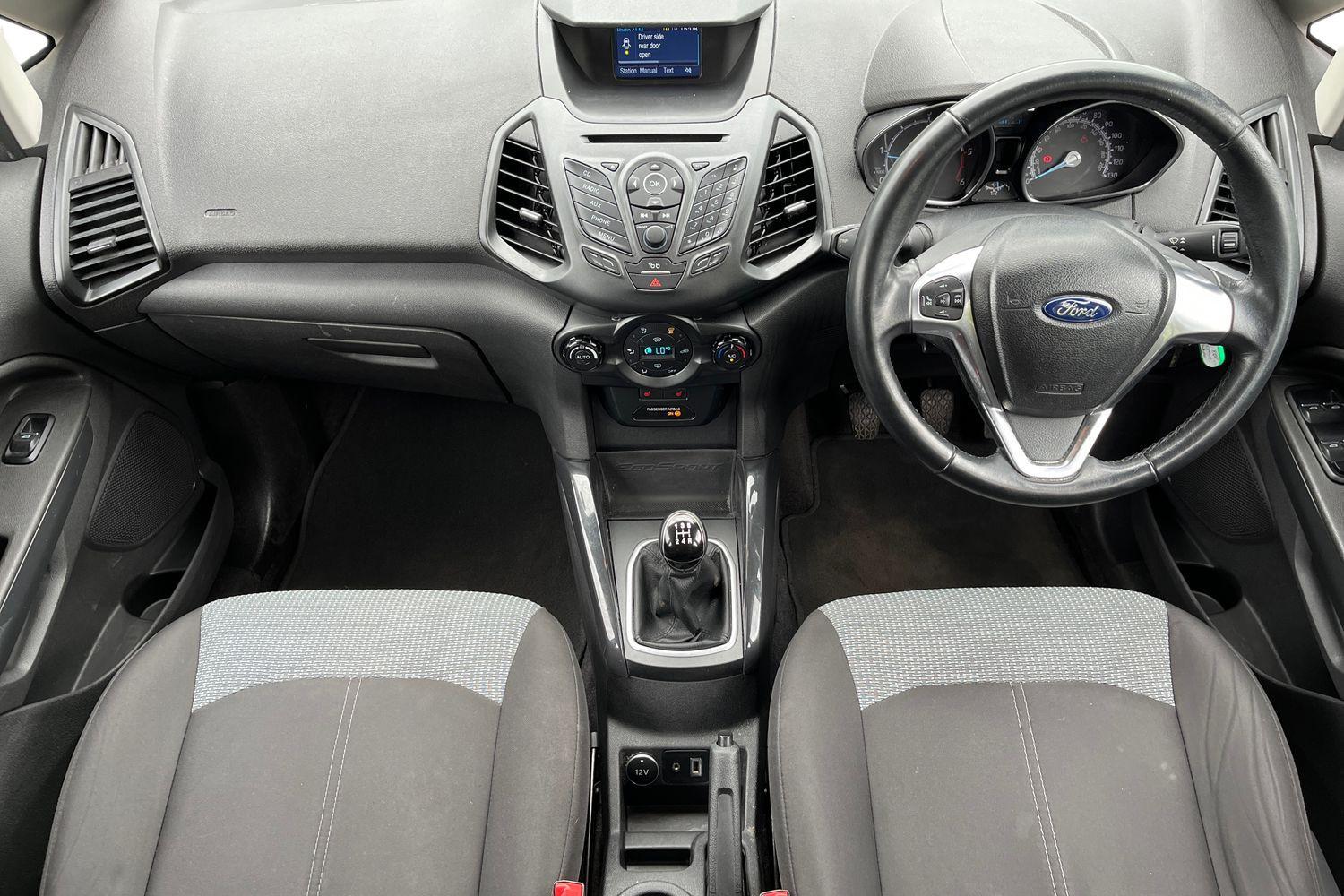 Ford ECOSPORT Photo 9