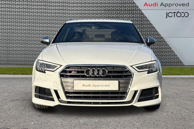 AUDI S3 Photo 8