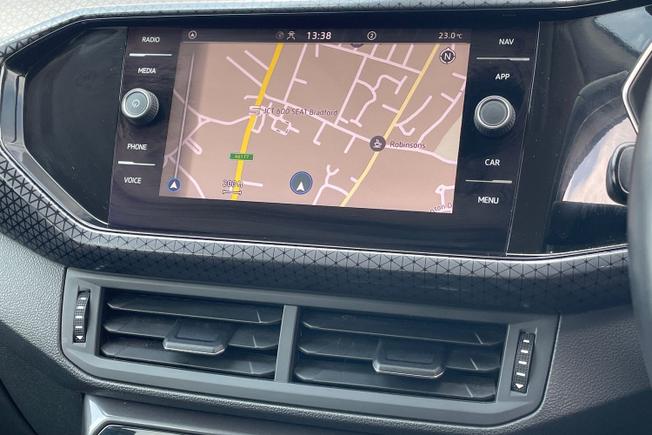 VOLKSWAGEN T-Cross Photo 14