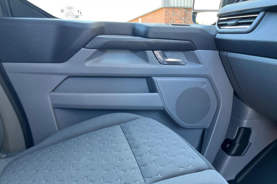 Ford E-TRANSIT CUSTOM Photo autoimg-2324f69328c0267b0478b355aaeab634a6dab4a2.jpg
