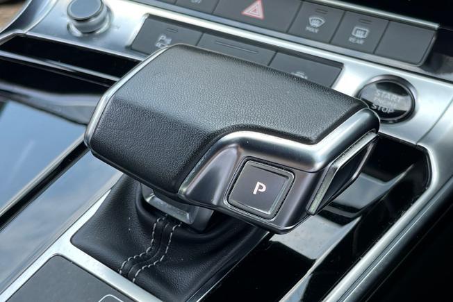 Audi A6 Saloon Photo 31