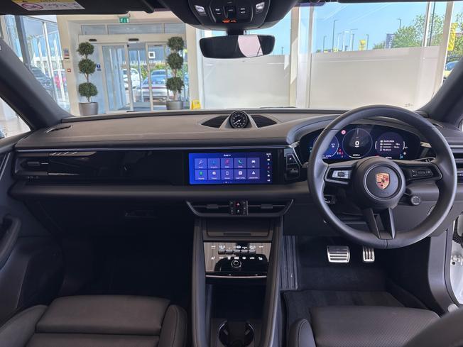PORSCHE Macan Photo 27