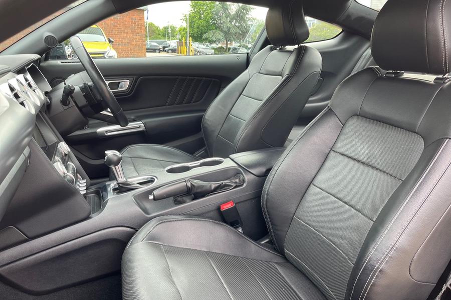 Ford Mustang Photo autoimg-2328fbcd2cdf1db65a901622baddfdddd263fcc4.jpg