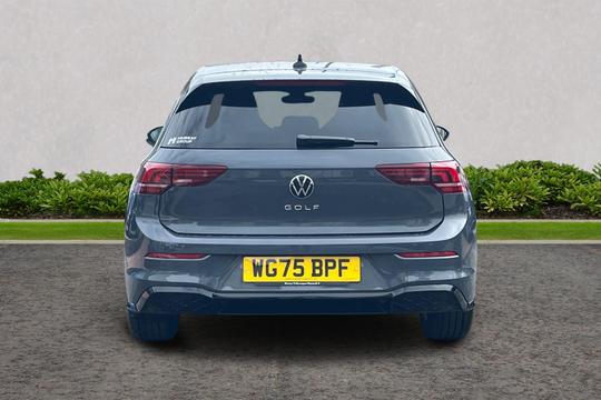 Volkswagen Golf Photo autoimg-2329a1d96a75664b8dddd1a8af1eaaa2d5b7ab94.jpg