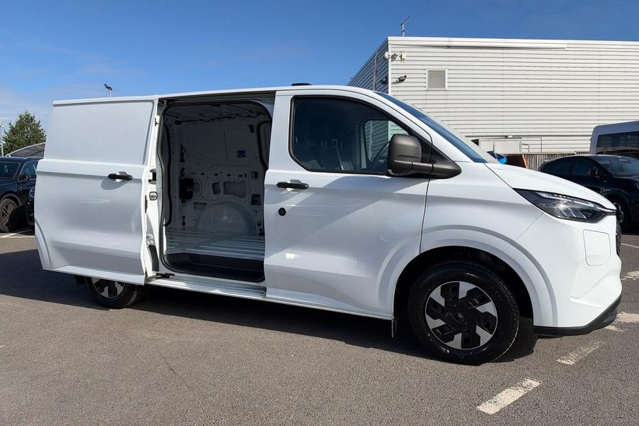 Ford E-TRANSIT CUSTOM Photo autoimg-232b0c0cbba45310ae9ea718b9e24d6fe2ad1a9a.jpg