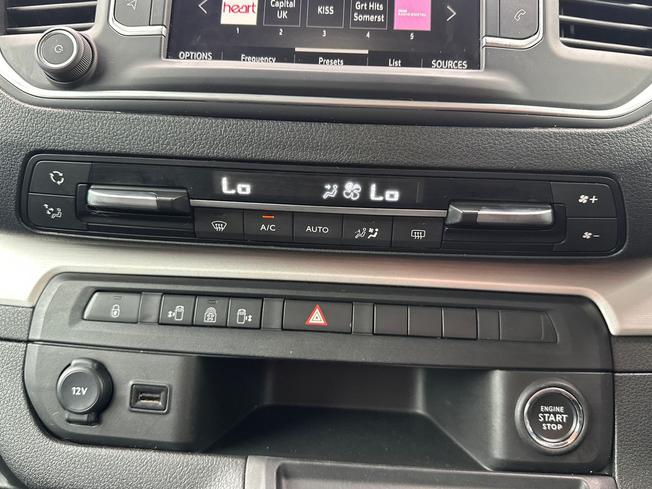 VAUXHALL Vivaro Life Electric Photo 36