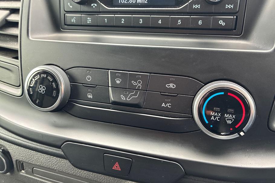 Used FORD TRANSIT CUSTOM YV19ZVR 17