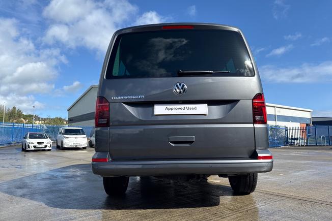 Volkswagen Transporter Shuttle Photo 26