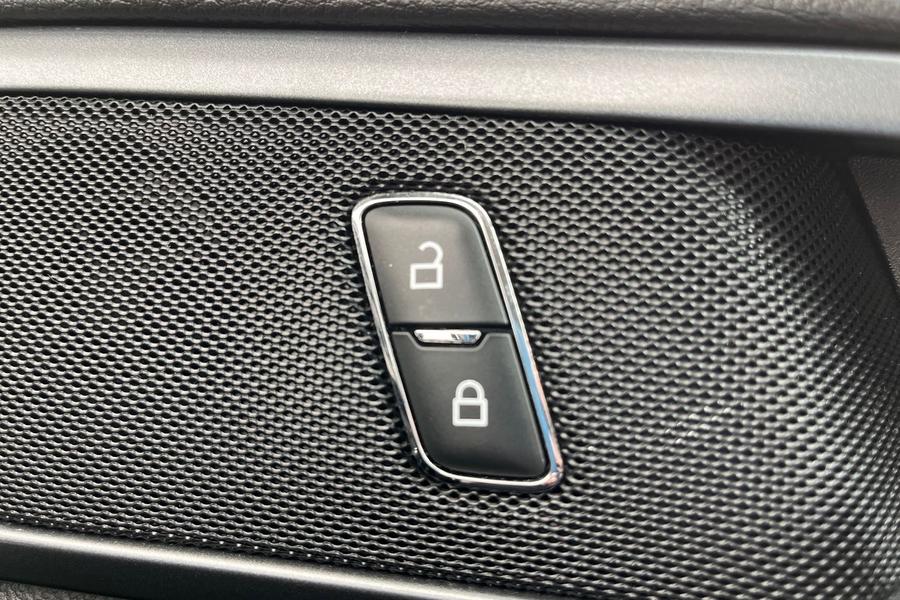 Ford MONDEO Photo autoimg-23393529f6f6e18b334dfa6531889d875ba8f639.jpg