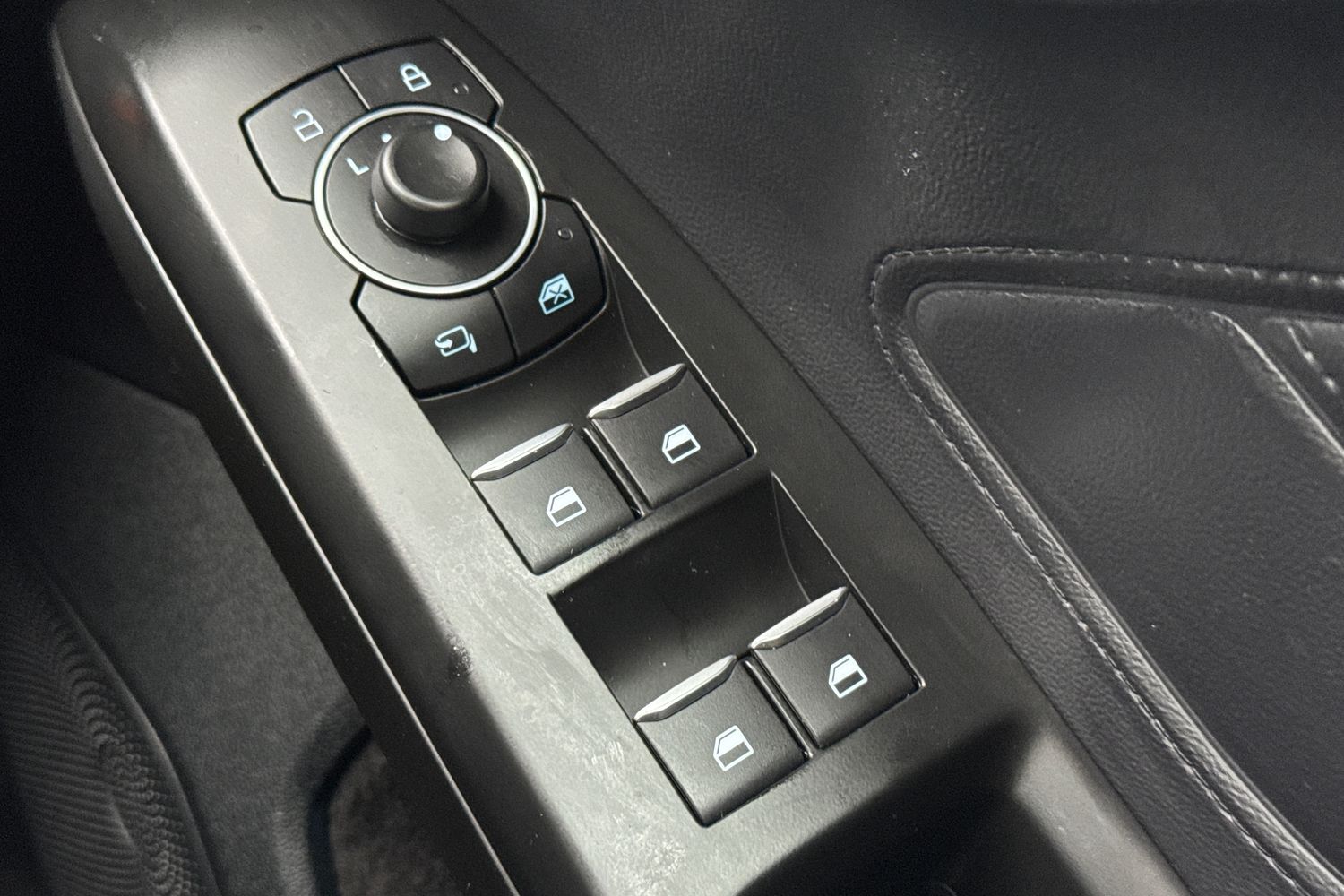 Ford FOCUS Photo 15