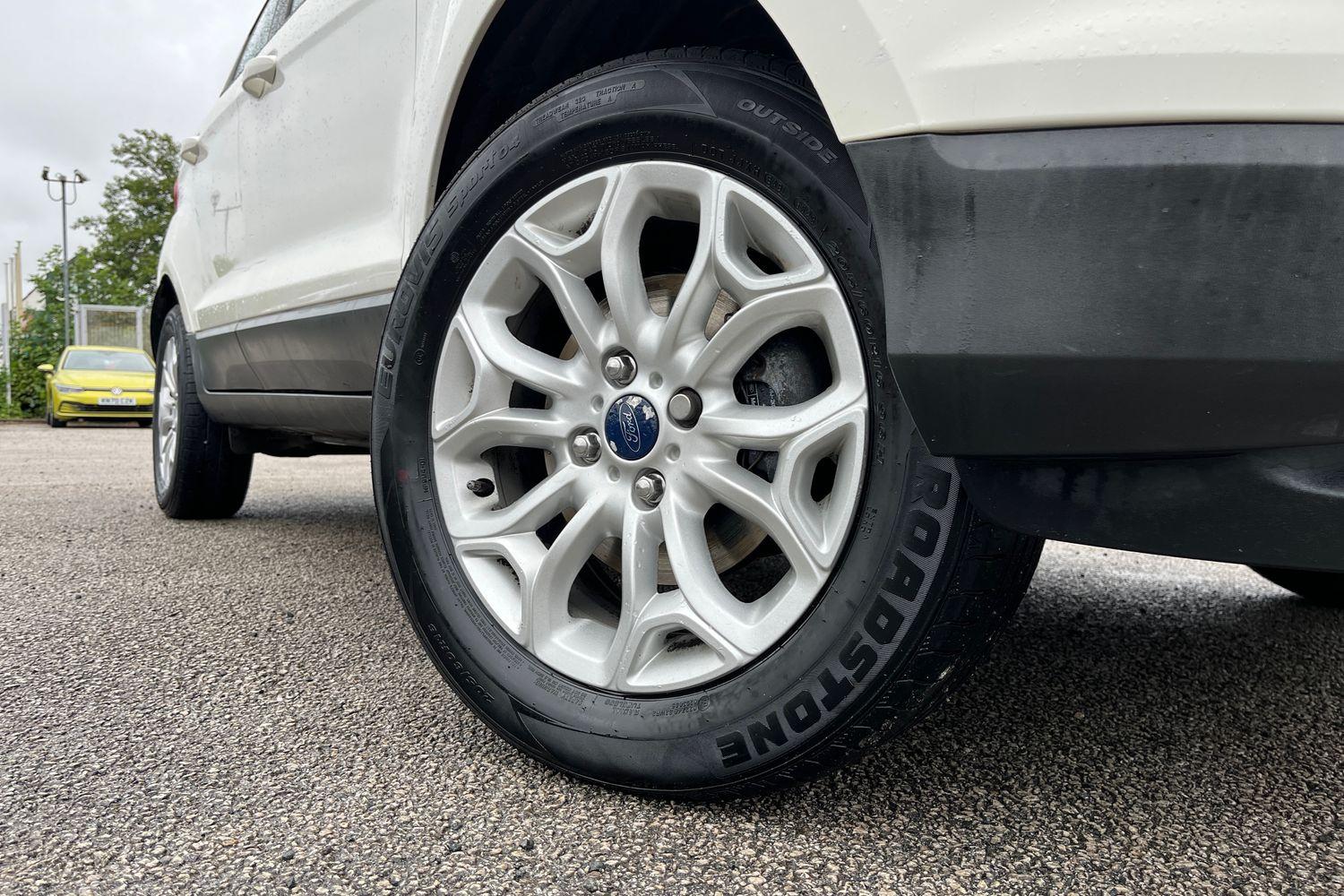 Ford EcoSport Photo 7