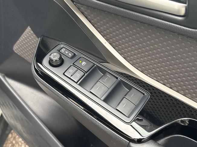 TOYOTA C-Hr Photo 43