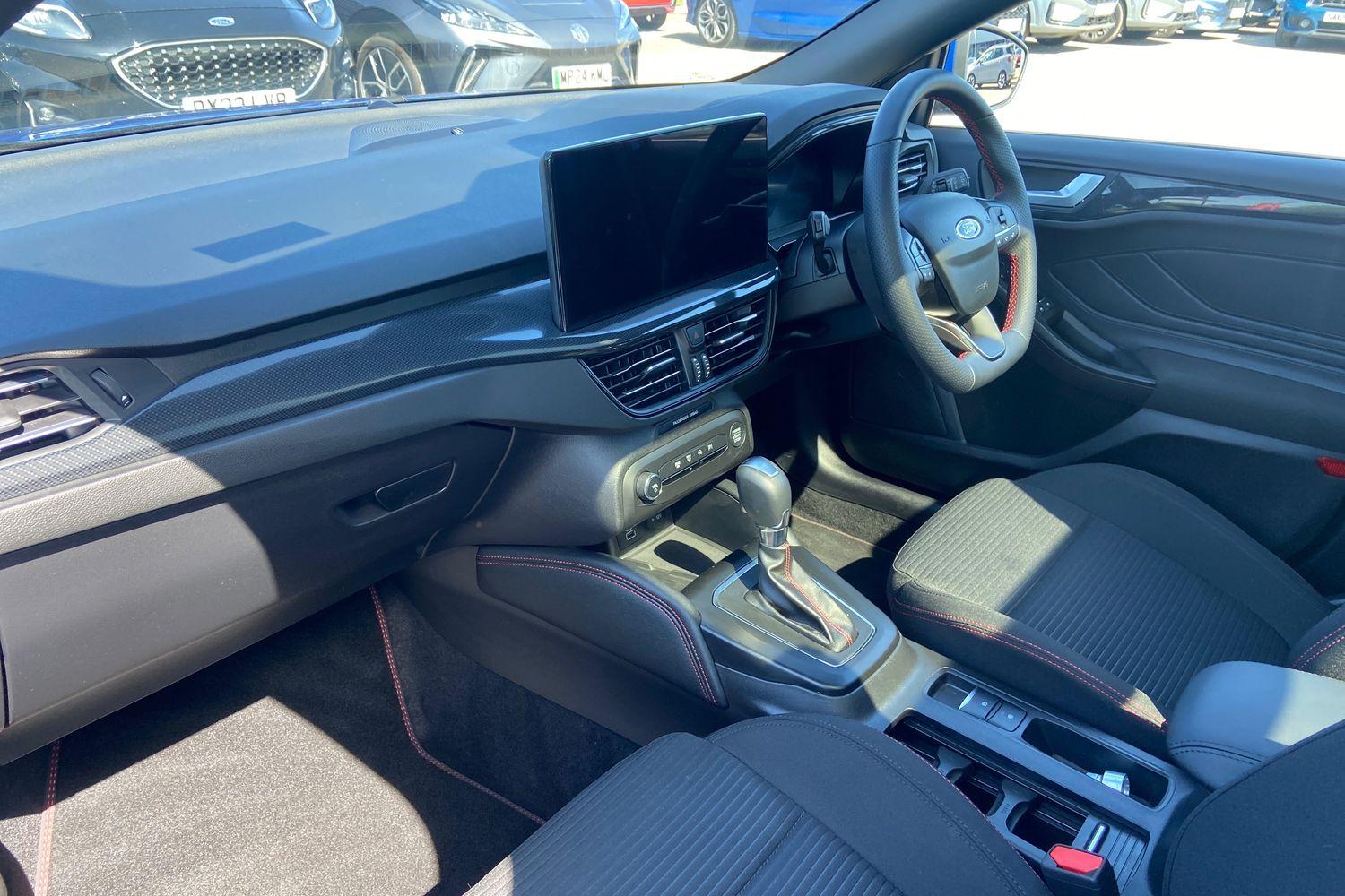 Ford FOCUS Photo 17