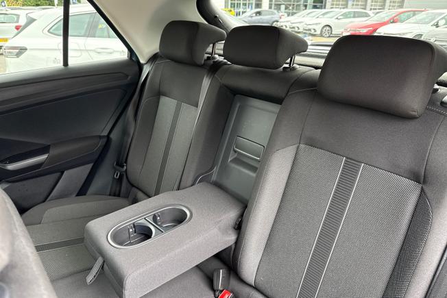 Volkswagen T-Roc Photo 33