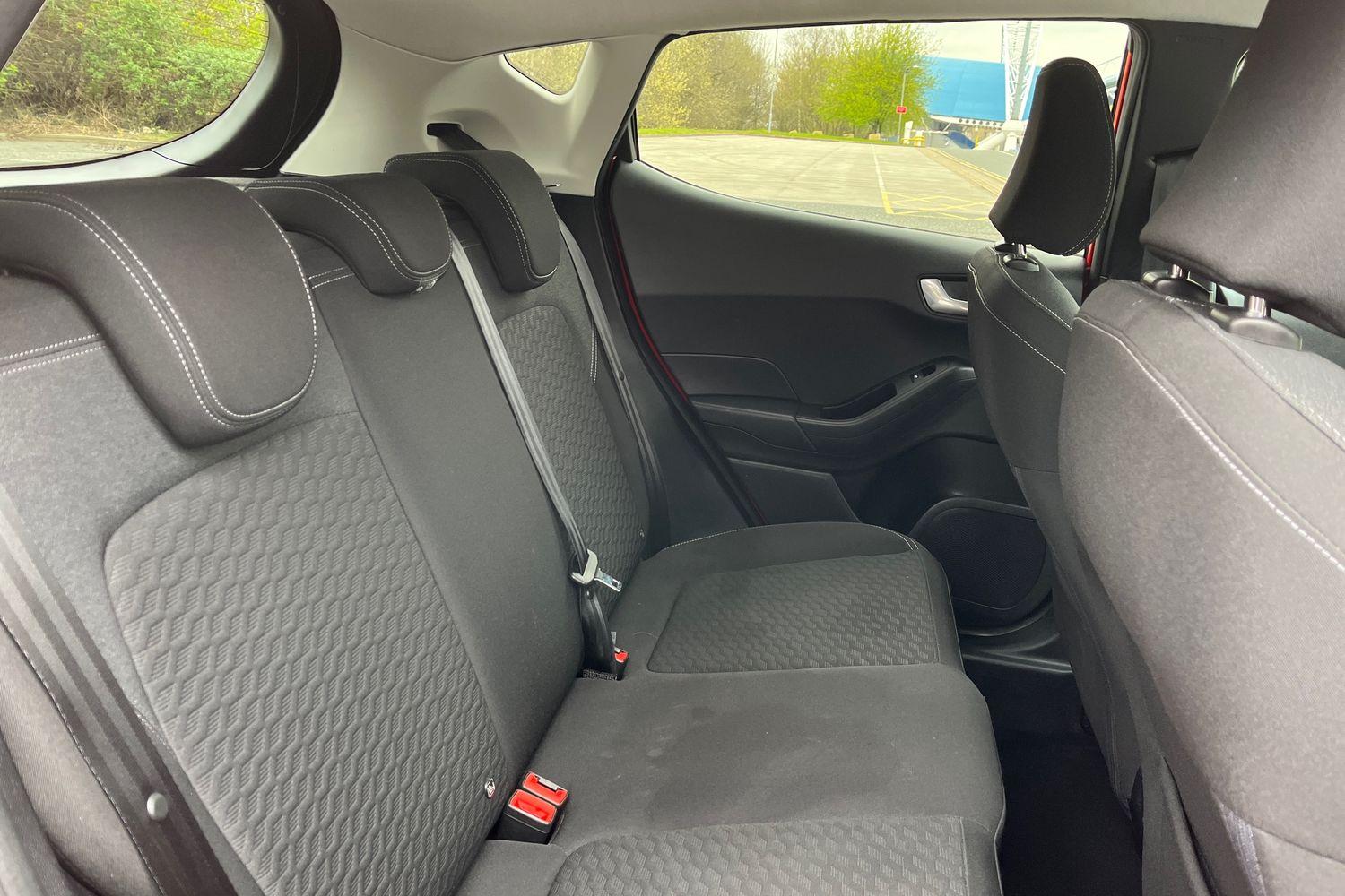 Ford FIESTA Photo 34