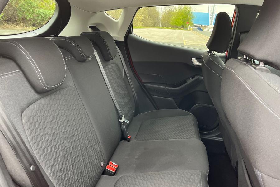 Ford FIESTA Photo autoimg-23510ae132582750390ec5fc3833ffc365255078.jpg
