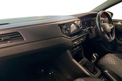 VOLKSWAGEN Polo Photo 2